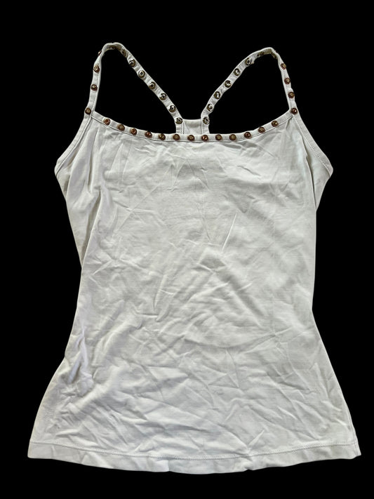 Studded fitted tank