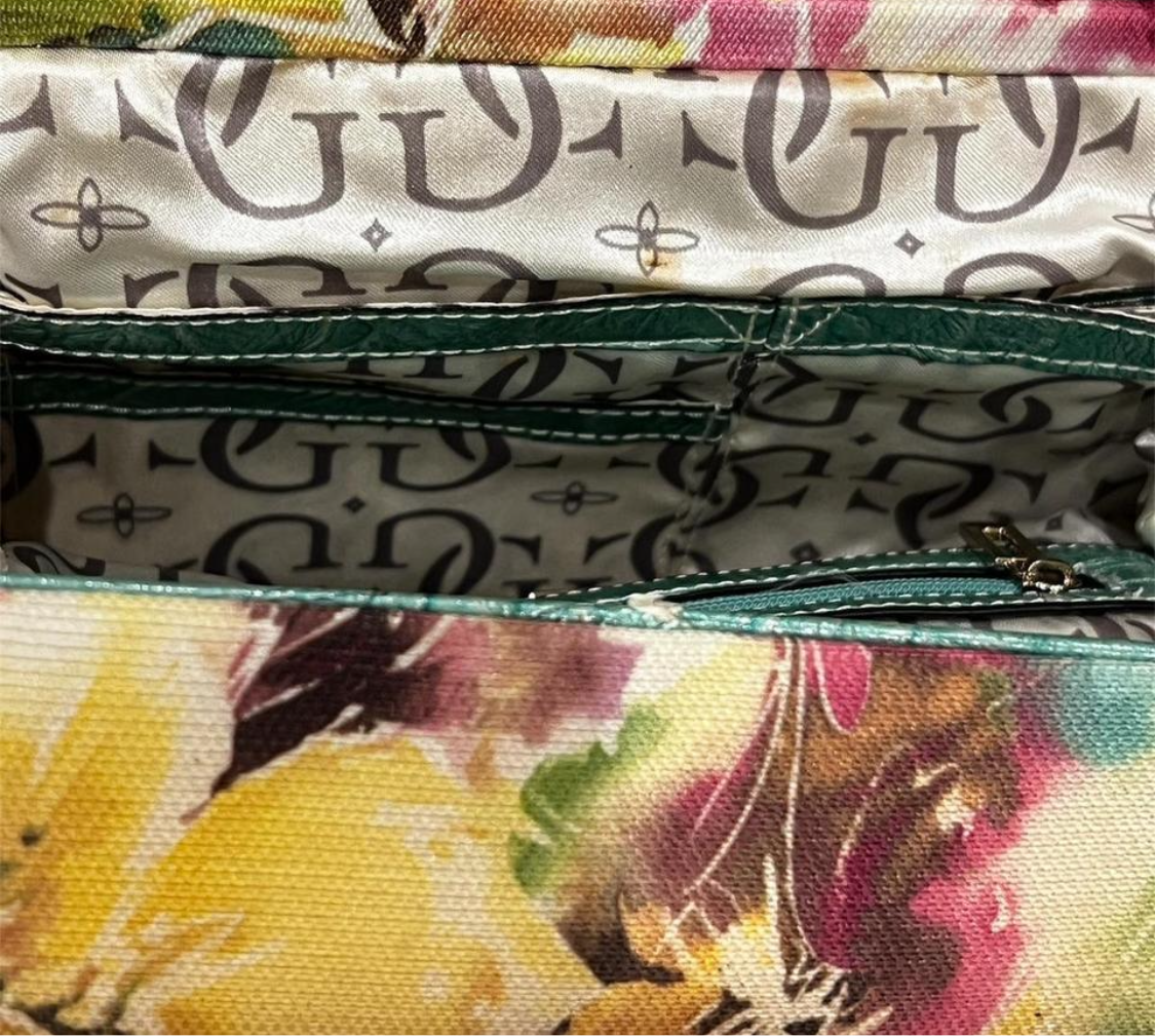 GUESS Multicolor Floral Shoulder Bag